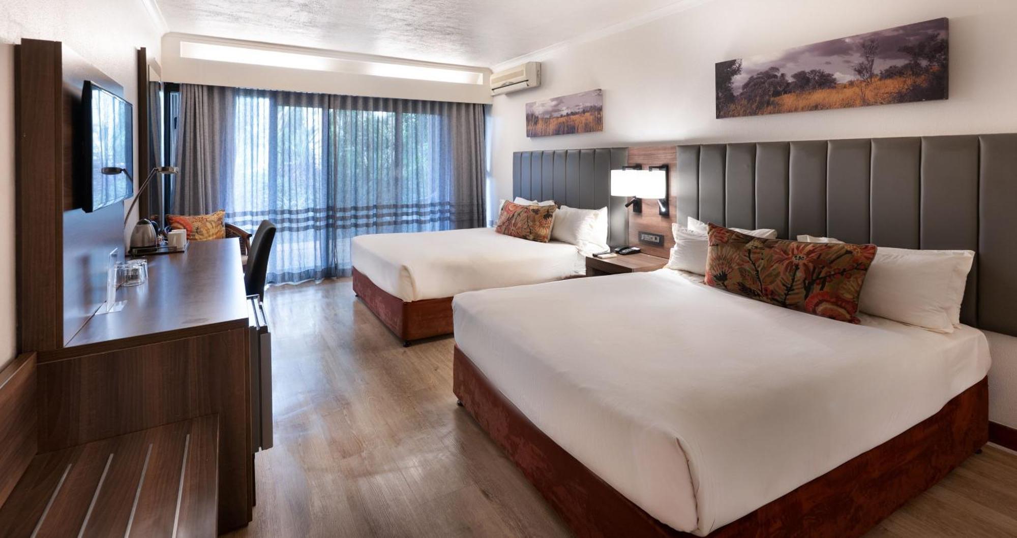 Anew Hotel 4*